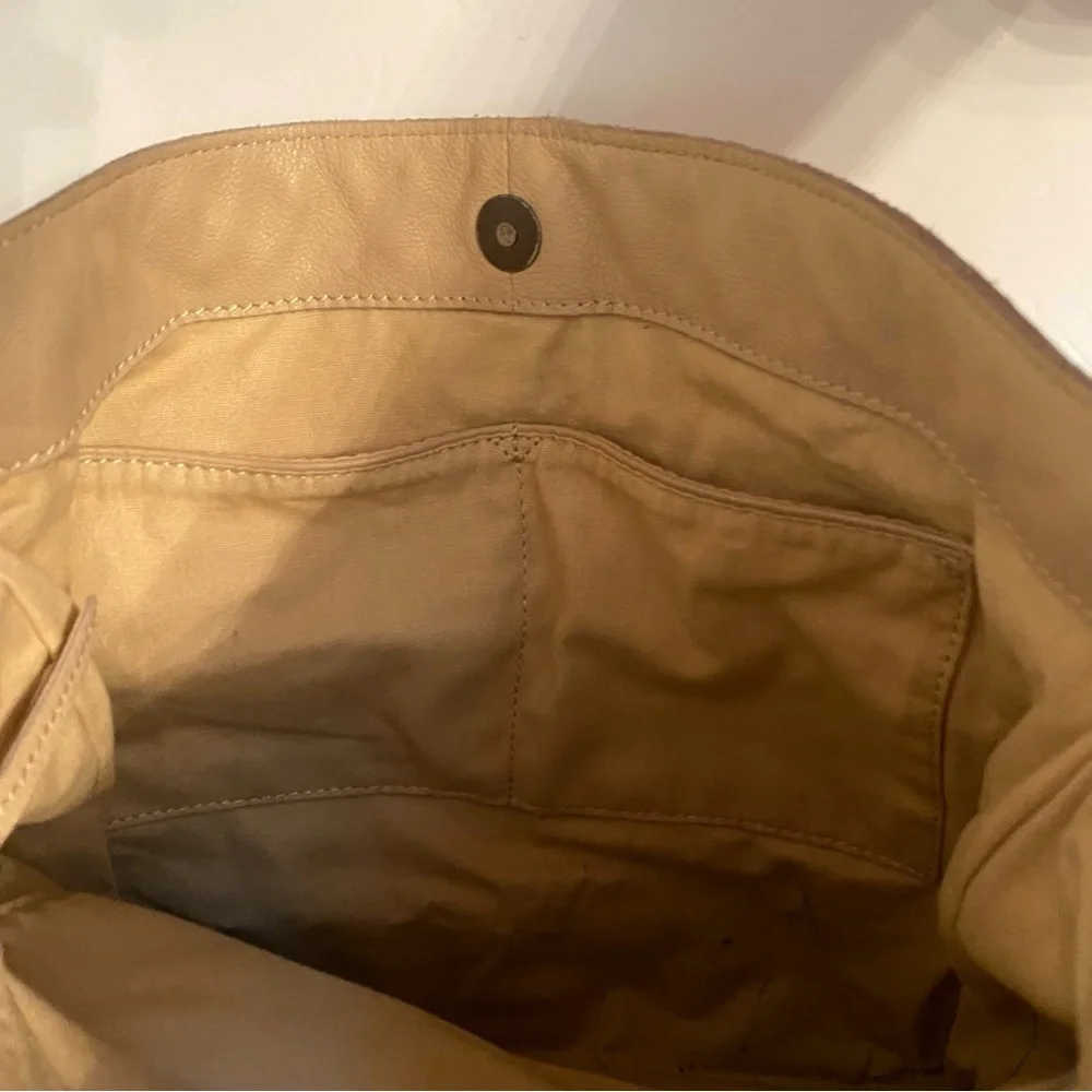 LIEBESKIND BAG HOBO TAN TEXTURED LEATHER TOP HANDLE SNAP CLOSE PEWTER HARDWARE